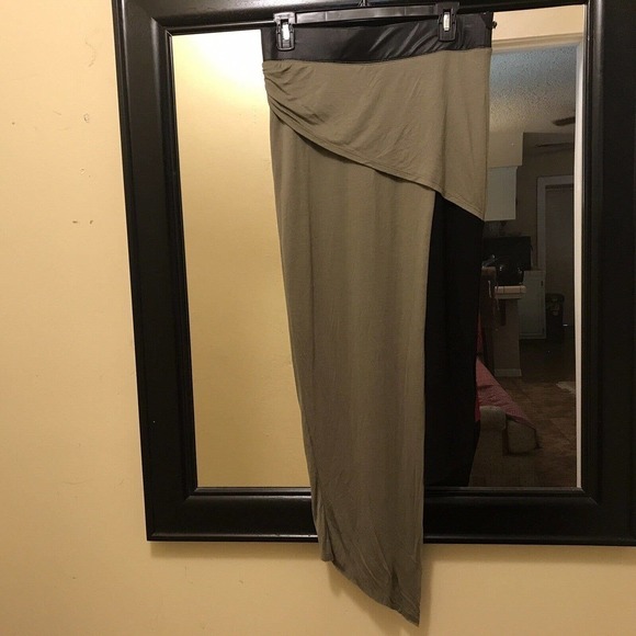 Venus Sexy BiLevel Midi Pencil Skirt SzS Two Tone Green/Black Elastic Waist Used - Picture 9 of 10